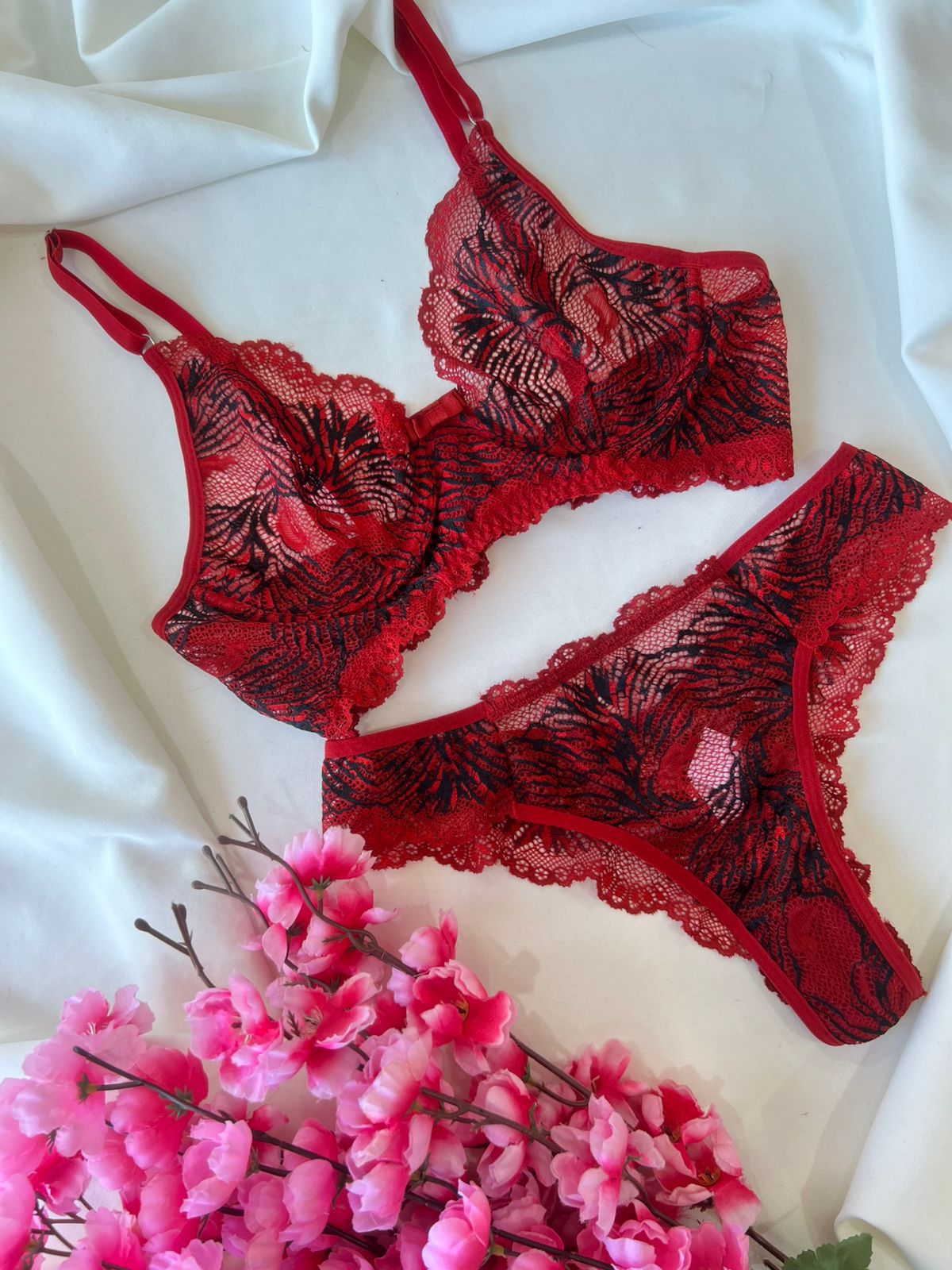 Conjunto M Vermelho com preto Milena sem bojo de renda