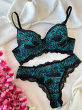 Conjunto G Milena de renda preto com azul