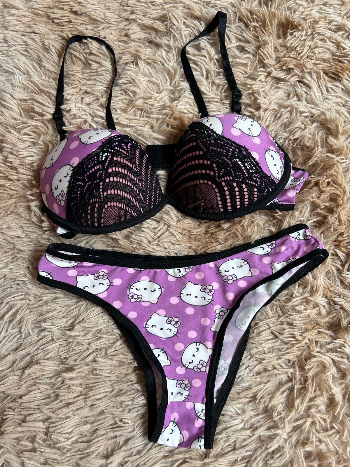 CONJUNTO GG BASICO HELLO KITTY